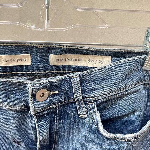 Pilcro & the Letterpress Embroidered Star Boyfriend Distressed Straight Jeans sz - Picture 2 of 6